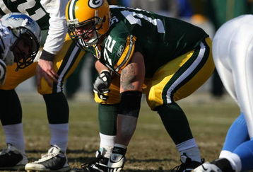 GREEN BAY, WI - DECEMBER 28: Jason Spitz #72 of the Green Bay Packers prepares for the snap against the Detroit Lions on December 28, 2008 at Lambeau Field in Green Bay, Wisconsin. (Photo by Jonathan Daniel/Getty Images)