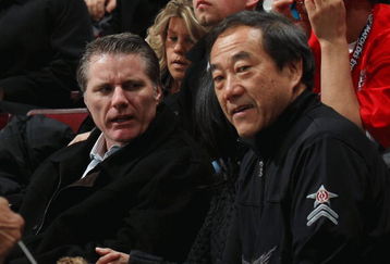 MONTREAL - JANUARY 25:  (L-R) General Manager Garth Snow and owner Charles Wang of the New York Islanders watch the 2009 NHL All-Star game at the Bell Centre on January 25, 2009 in Montreal, Canada. (Photo by bruce Bennett/Getty Images)