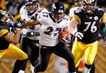 PITTSBURGH - JANUARY 18:  Running back Ray Rice #27 of the Baltimore Ravens runs the ball against linebacker James Farrior of the Pittsburgh Steelers during the AFC championship game on January 18, 2009 at Heinz Field in Pittsburgh, Pennsylvania.  (Photo by Gregory Shamus/Getty Images)