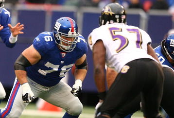 EAST RUTHERFORD, NJ - NOVEMBER 16:  Chris Snee #76 of the New York Giants blocks Bart Scott #57 of the Baltimore Ravens during their game on November 16, 2008 at Giants Stadium in East Rutherford, New Jersey.  (Photo by Al Bello/Getty Images)
