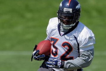 ENGLEWOOD, CO - MAY 03:  Running back LaMont Jordan #32 participates in Denver Broncos Minicamp at the Broncos training facility on May 3, 2009 in Englewood, Colorado.  (Photo by Doug Pensinger/Getty Images)