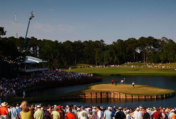 PONTE VEDRA BEACH, FL - MAY 10:  Tiger Woods and Alex Cejka of Germany are seen with their caddies on the green of the 17th hole during the final round of THE PLAYERS Championship on THE PLAYERS Stadium Course at TPC Sawgrass on May 10, 2009 in Ponte Vedra Beach, Florida.  (Photo by Jamie Squire/Getty Images)