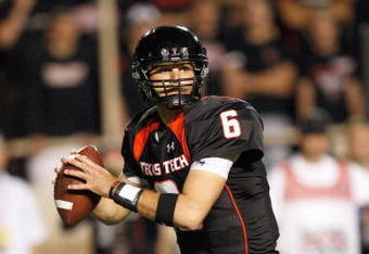 LUBBOCK, TEXAS - NOVEMBER 1:  Quarterback Graham Harrell #6 of the Texas Tech Red Raiders looks to pass the ball down the field during the game against the Texas Longhorns on November 1, 2008 at Jones Stadium in Lubbock, Texas. (Photo by: Jamie Squire/Getty Images)