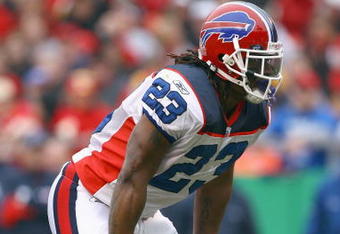 KANSAS CITY, MO - NOVEMBER 23:  Marshawn Lynch #23 of the Buffalo Bills gets ready on the field during the game against the Kansas City Chiefs on November 23, 2008 at Arrowhead Stadium in Kansas City, Missouri. (Photo by Jamie Squire/Getty Images)
