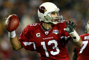 TAMPA, FL - FEBRUARY 01:  Quarterback Kurt Warner #13 of the Arizona Cardinals attempts a pass against the Pittsburgh Steelers during Super Bowl XLIII on February 1, 2009 at Raymond James Stadium in Tampa, Florida.  (Photo by Chris McGrath/Getty Images)