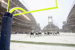 SEATTLE - DECEMBER 21: A general view of the field as the  New York Jets are at the line of scrimmage during the game against the Seattle Seahawks on December 21, 2008 at Qwest Field in Seattle, Washington. The Seahawks defeated the Jets 13-3. (Photo by Otto Greule Jr/Getty Images)