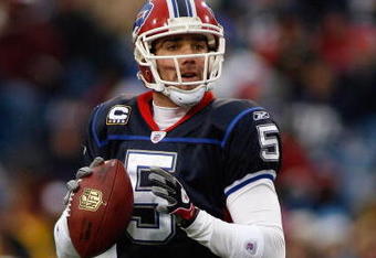 ORCHARD PARK, NY - DECEMBER 28:  Trent Edwards #5 of the Buffalo Bills looks for a receiver during the game against the New England Patriots on December 28, 2008 at Ralph Wilson Stadium in Orchard Park, New York. (Photo by Rick Stewart/Getty Images)