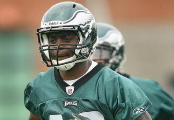 PHILADELPHIA - MAY 1: Wide receiver Jeremy Maclin #18 of the Philadelphia Eagles runs during minicamp practice at the NovaCare Complex on May 1, 2009 in Philadelphia, Pennsylvania. (Photo by Hunter Martin/Getty Images)