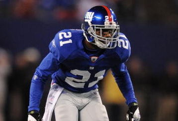EAST RUTHERFORD, NJ - NOVEMBER 02: Kenny Phillips #21 of the New York Giants in action against the Dallas Cowboys during their game on November 2, 2008 at Giants Stadium in East Rutherford, New Jersey.  (Photo by Al Bello/Getty Images)