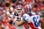 KANSAS CITY, MO - NOVEMBER 23:  Quarterback Trent Edwards #5 of the Buffalo Bills passes to receiver Josh Reed #82 during the first half of the game against the Kansas City Chiefs on November 23, 2008 at Arrowhead Stadium in Kansas City, Missouri.  (Photo by Jamie Squire/Getty Images)