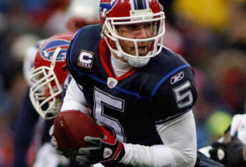 ORCHARD PARK, NY - DECEMBER 28:  Trent Edwards #5 of the Buffalo Bills drops back during the game against the New England Patriots on December 28, 2008 at Ralph Wilson Stadium in Orchard Park, New York. (Photo by Rick Stewart/Getty Images)