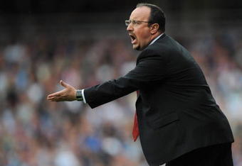 LONDON, ENGLAND - MAY 09:  Liverpool manager Rafael Benitez shouts orders to his team during the Barclays Premier League match between West Ham United and Liverpool at Upton Park on May 9, 2009 in London, England.  (Photo by Shaun Botterill/Getty Images)