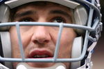 EAST RUTHERFORD, NJ - DECEMBER 07:  Eli Manning #10 the New York Giants looks on against the Philadelphia Eagles during their game on December 7, 2008 at Giants Stadium in East Rutherford, New Jersey.  (Photo by Al Bello/Getty Images)