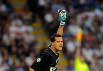 MILAN, ITALY - MAY 17: Julio Cesar of Inter Milan during the Serie A match between Inter Milan Milan and AC Siena, at the Meazza Stadium on May 17, 2009 in Milan, Italy. (Photo by Claudio Villa/Getty Images)