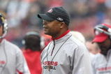 SAN FRANCISCO - DECEMBER 07:  Head coach Mike Singletary of the San Francisco 49ers watches the action against the New York Jets during an NFL game on December 7, 2008 at Candlestick Park in San Francisco, California. (Photo by Jed Jacobsohn/Getty Images)