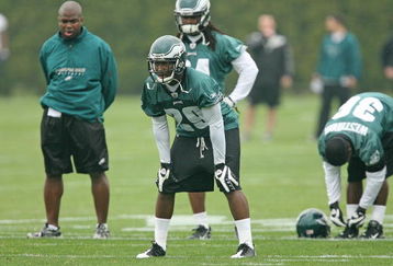 PHILADELPHIA - MAY 1: Running back LeSean McCoy #29 of the Philadelphia Eagles practice during minicamp practice at the NovaCare Complex on May 1, 2009 in Philadelphia, Pennsylvania. (Photo by Hunter Martin/Getty Images)