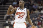 CHARLOTTE, NC - MARCH 13:  Raymond Felton #20 of the Charlotte Bobcats dribbles the ball against the Houston Rockets during their game at Time Warner Cable Arena on March 13, 2009 in Charlotte, North Carolina. NOTE TO USER: User expressly acknowledges and agrees that, by downloading and/or using this Photograph, user is consenting to the terms and conditions of the Getty Images License Agreement. (Photo by: Streeter Lecka/Getty Images)