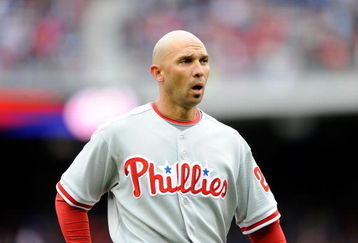 WASHINGTON - APRIL 13:  Raul Ibanez #29 of the Philadelphia Phillies walks to the dugout during the game against the Washington Nationals at Nationals Park on April 13, 2009 in Washington, DC.  (Photo by Greg Fiume/Getty Images)