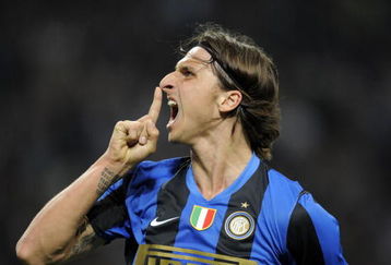 MILAN, ITALY - MAY 02:  Zlatan Ibrahimovic of Inter celebrates a goal during the Serie A match between Inter and Lazio at the Stadio Meazza on May 02, 2009 in Milan, Italy. (Photo by New Press/Getty Images)