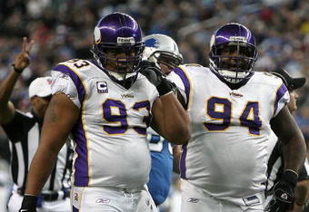 DETROIT - DECEMBER 07:  (L-R) Kevin Williams #93 and Pat Williams #94 of the Minnesoa Vikings in action during the NFL game against the Detroit Lions at Ford Field on December 7, 2008 in Detroit, Michigan.  The Vikings defeated the Lions 20-16.  (Photo by Christian Petersen/Getty Images)