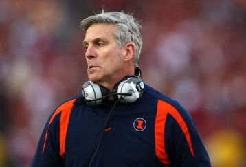 PASADENA, CA - JANUARY 01:  Head coach Ron Zook of the Illinois Fighting Illini looks on during the 'Rose Bowl presented by Citi' against the USC Trojans at the Rose Bowl on January 1, 2008 in Pasadena, California.  (Photo by Donald Miralle/Getty Images)