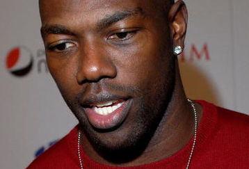 TAMPA, FL - JANUARY 30:  Dallas Cowboys Wide Receiver Terrell Owens arrives for the Maxim Magazine Super Bowl XLIII party at The Ritz Ybor on January 30, 2009 in Tampa, Florida.  (Photo by Tim Boyles/Getty Images)