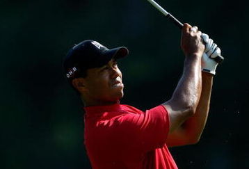 PONTE VEDRA BEACH, FL - MAY 10:  Tiger Woods plays a shot during the final round of THE PLAYERS Championship on THE PLAYERS Stadium Course at TPC Sawgrass on May 10, 2009 in Ponte Vedra Beach, Florida.  (Photo by Jamie Squire/Getty Images)