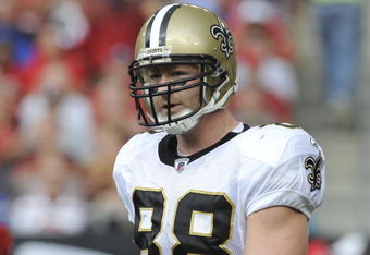 TAMPA, FL - NOVEMBER 30: Tight end Jeremy Shockey #88 of the New Orleans Saints sets for play against the Tampa Bay Buccaneers at Raymond James Stadium on November 30, 2008 in Tampa, Florida.  (Photo by Al Messerschmidt/Getty Images) 