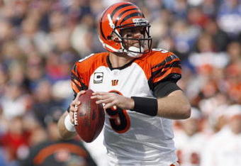ORCHARD PARK, NY - NOVEMBER 04: Carson Palmer #9 of the Cincinnati Bengals looks to pass the ball during the game against the Buffalo Bills on November 4, 2007 at Ralph Wilson Stadium in Orchard Park, New York. Buffalo won 33-21. (Photo by Rick Stewart/Getty Images) 