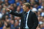 LONDON, ENGLAND - APRIL 19:  David Moyes manager of Everton gestures during the FA Cup sponsored by E.ON Semi Final match between Everton and Manchester United at Wembley Stadium on April 19, 2009 in London, England.  (Photo by Jamie McDonald/Getty Images)