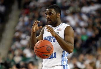 DETROIT - APRIL 06:  Ty Lawson #5 of the North Carolina Tar Heels calls a play against the Michigan State Spartans during the 2009 NCAA Division I Men's Basketball National Championship game at Ford Field on April 6, 2009 in Detroit, Michigan.  (Photo by Streeter Lecka/Getty Images)