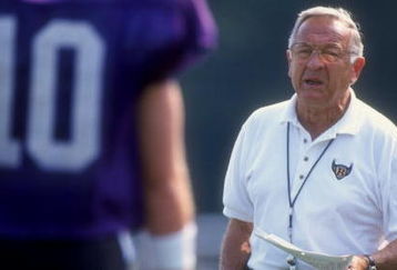 27 Jul 1998:  Head coach Ted Marchibroda of the Baltimore Ravens talks to quarterback Eric Zeier #10 during the Baltimore Ravens training camp at Western Maryland College in Westminster, Maryland. Mandatory Credit: Doug Pensinger  /Allsport
