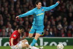 MANCHESTER, UNITED KINGDOM - APRIL 29:  Ji Sung Park of Manchester United fights for the ball with Lionel Messi of Barcelona during the UEFA Champions League Semi Final, second leg match between Manchester United and Barcelona at Old Trafford on April 29, 2008 in Manchester, England. (Photo by Laurence Griffiths/Getty Images)