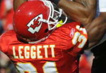KANSAS CITY, MO - NOVEMBER 16:  Maurice Leggett #31 of the Kansas City Chiefs breaks up a pass intended for Marcus Colston #12 of the New Orleans Saints on November 16, 2008 at Arrowhead Stadium in Kansas City, Missouri.  (Photo by G. Newman Lowrance/Getty Images)