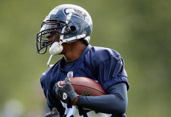 RENTON, WA - MAY 2:  Deon Butler #85 of the Seattle Seahawks runs with the ball during minicamp at the Seahawks training facility on May 2, 2009 in Renton, Washington. (Photo by Otto Greule Jr/Getty Images) 