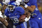 LEXINGTON, KY - NOVEMBER 15:  Randall Cobb #18 of the Kentucky Wildcats runs with the ball during the game against the Vanderbilt Commodores on November 15, 2008 at Commonwealth Stadium in Lexington, Kentucky.  (Photo by Andy Lyons/Getty Images)