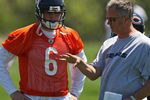 LAKE FOREST, IL - MAY 20:  Jay Cutler #6 of the Chicago Bears and offensive coordinator Ron Turner discuss a play during an organized team activity (OTA) practice on May 20, 2009 at Halas Hall in Lake Forest, Illinois.  (Photo by Jonathan Daniel/Getty Images)