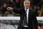 TURIN, ITALY - SEPTEMBER 14:  Claudio Ranieri coach of Juventus directs his players during the Serie A match between Juventus and Udinese at the Stadio Comunale  on September 14, 2008 in Turin, Italy. (Photo by New Press/Getty Images)