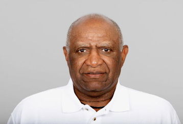 OAKLAND, CA - 2005:  Jimmy Raye of the Oakland Raiders poses for his 2005 NFL headshot at photo day in Oakland, California.  (Photo by Getty Images) 