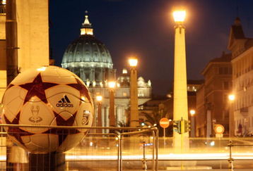 ROME - MAY 26:  A giant football is pictured in front St. Peter's Basilica ahead of the UEFA Champions League Final between Barcelona and and Manchester United at the Stadio Olimpico on May 26, 2009 in Rome, Italy.  (Photo by Franco Origlia/Getty Images)