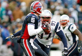 ORCHARD PARK, NY - DECEMBER 28: Jarvis Green #97 of the New England Patriots bears down on Trent Edwards #5 of the Buffalo Bills at Ralph Wilson Stadium December 28, 2008 in Orchard Park, New York. The Patriots won 13-0.   (Photo by Rick Stewart/Getty Images)