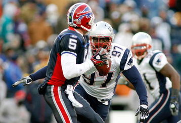 ORCHARD PARK, NY - DECEMBER 28: Jarvis Green #97 of the New England Patriots bears down on Trent Edwards #5 of the Buffalo Bills at Ralph Wilson Stadium December 28, 2008 in Orchard Park, New York. The Patriots won 13-0.   (Photo by Rick Stewart/Getty Images)