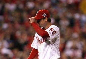 PHILADELPHIA - OCTOBER 25:  Jamie Moyer #50 of the Philadelphia Phillies tips his cap after going 6 1/3 inning against the Tampa Bay Rays during game three of the 2008 MLB World Series on October 25, 2008 at Citizens Bank Park in Philadelphia, Pennsylvania.  (Photo by Doug Pensinger/Getty Images)