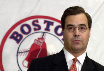 393323 01: Boston Red Sox Executive Vice President and General Manager Dan Duquette announces the naming of a new manager August 16, 2001 at a press conference in Boston, Massachusetts. Pitching coach Joe Kerrigan was named as the replacement for fired manager Jimy Williams. (Photo by Darren McCollester/Getty Images)