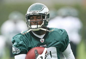 PHILADELPHIA - MAY 1: Running back LeSean McCoy #29 of the Philadelphia Eagles runs the ball during minicamp practice at the NovaCare Complex on May 1, 2009 in Philadelphia, Pennsylvania. (Photo by Hunter Martin/Getty Images)