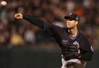 SAN FRANCISCO - MAY 14:  John Maine #33 of the New York Mets pitches against the San Francisco Giants during a Major League Baseball game on May14, 2009 at AT&T Park in San Francisco, California.  (Photo by Jed Jacobsohn/Getty Images)