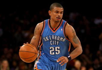 LOS ANGELES - FEBRUARY 10: Earl Watson #25 of the Oklahoma City Thunder brings the ball upcourt against the Los Angeles Lakers on February 10, 2009 at Staples Center in Los Angeles, California.  The Lakers won 105-98.   NOTE TO USER: User expressly acknowledges and agrees that, by downloading and/or using this Photograph, user is consenting to the terms and conditions of the Getty Images License Agreement. (Photo by Stephen Dunn/Getty Images)