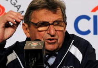 PASADENA, CA - JANUARY 01:  Head coach Joe Paterno of the Penn State Nittany Lions addresses the media after their defeat against the USC Trojans at the 95th Rose Bowl Game presented by Citi on January 1, 2009 at the Rose Bowl in Pasadena, California.  (Photo by Harry How/Getty Images)