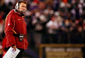 BALTIMORE - DECEMBER 07:  Washington Redskins head coach Jim Zorn watches his team against the Baltimore Ravens December 7, 2008 at M&T Bank Stadium in Baltimore, Maryland. Baltimore won the game 24-10.  (Photo by Win McNamee/Getty Images)