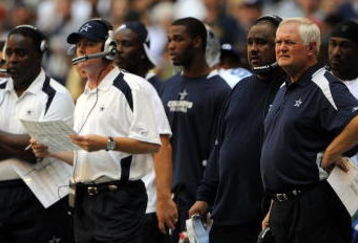 IRVING, TX - OCTOBER 26:  Head coach Wade Phillips of the Dallas Cowboys during play against the Tampa Bay Buccaneers at Texas Stadium on October 26, 2008 in Irving, Texas.  (Photo by Ronald Martinez/Getty Images)